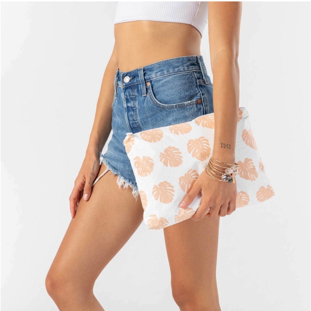 ALOHA collection NWT Mid pouch in monstera lineup